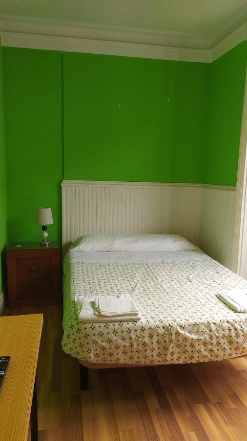 Pension Manoli Bilbao Bagian luar foto