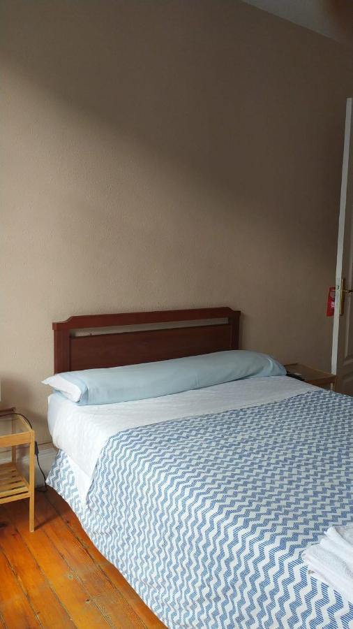 Pension Manoli Bilbao Bagian luar foto