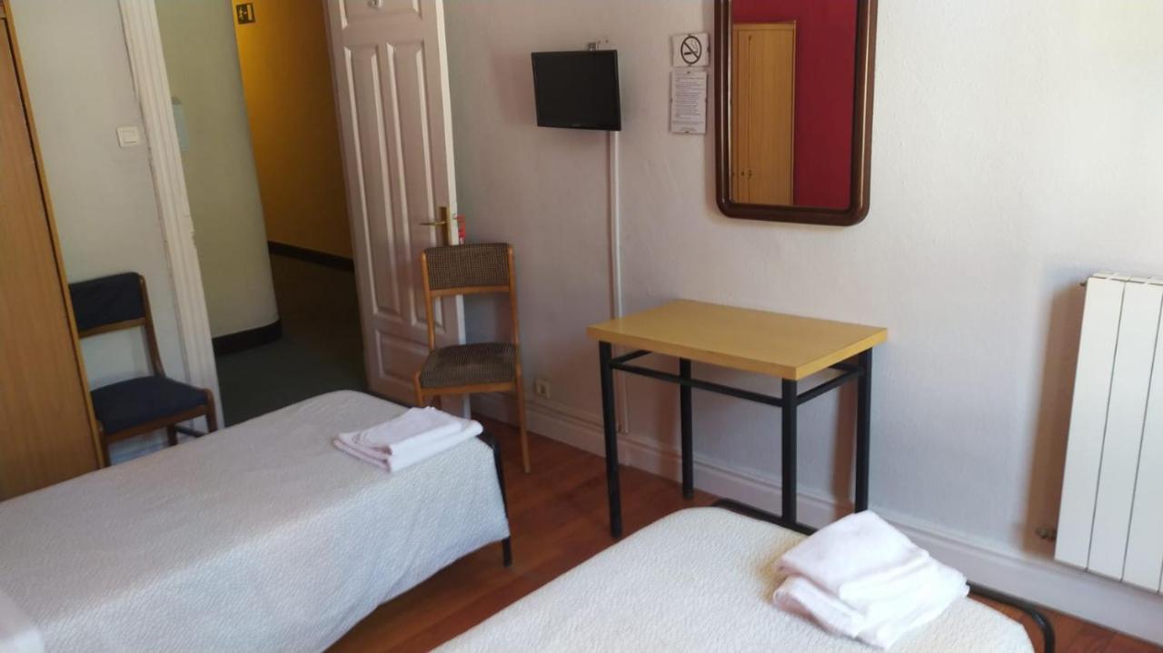 Pension Manoli Bilbao Bagian luar foto