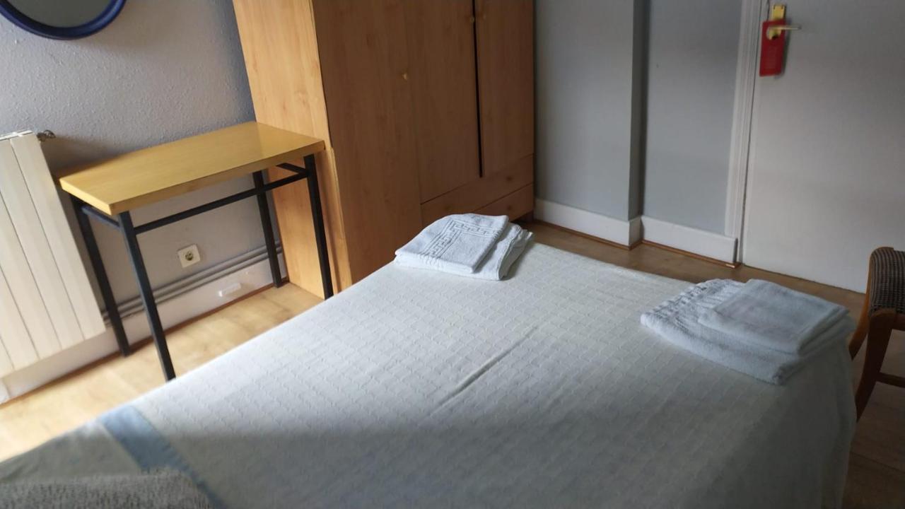 Pension Manoli Bilbao Bagian luar foto