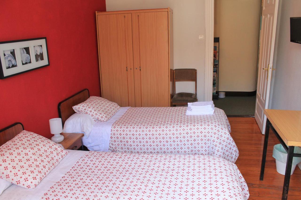 Pension Manoli Bilbao Bagian luar foto
